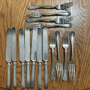 Set Of 6 R. Wallace 1835 Berry Silver Plate Fork 4 1/2" And Butter Knife